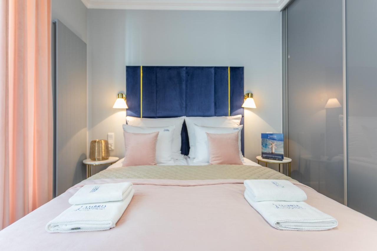 Apartpark - Ambria *